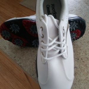 Women's golf shoes